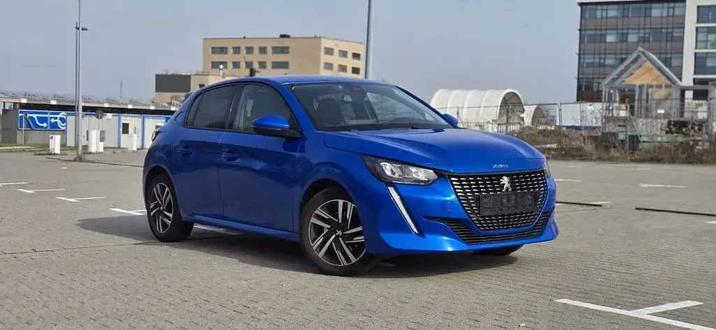 Gebraucht Peugeot 208 Allure 101 PS (74 kW) 2021 Blau Kleinwagen