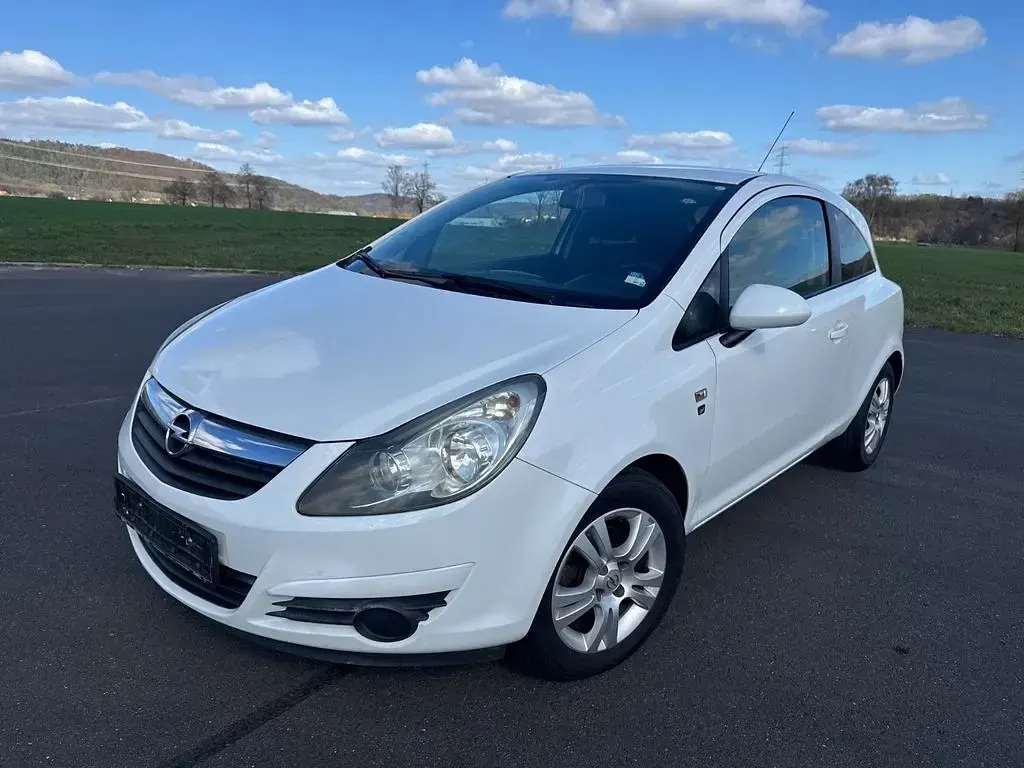 Gebraucht Opel Corsa 101 PS (74 kW) 2010 Weiß Kleinwagen