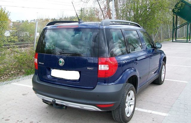 Gebraucht Skoda Yeti Business Line 110 PS (80 kW) 2013 Blau metallic SUV