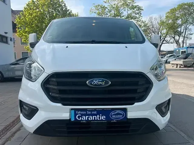 Second-hand Ford Transit Custom 105 CP (77 kW) 2021 Alb Berlinǎ