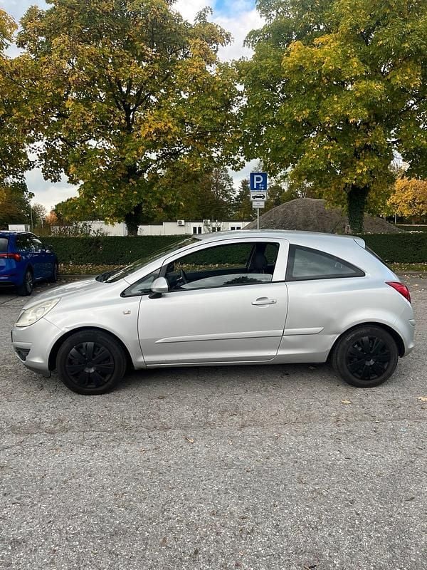 Second-hand Opel Corsa 60 CP (44 kW) 2006 Argintiu Hatchback