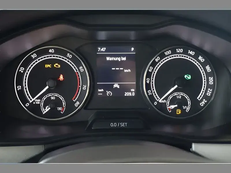 Gebraucht Skoda Kamiq 110 PS (80 kW) 2022 Rot SUV