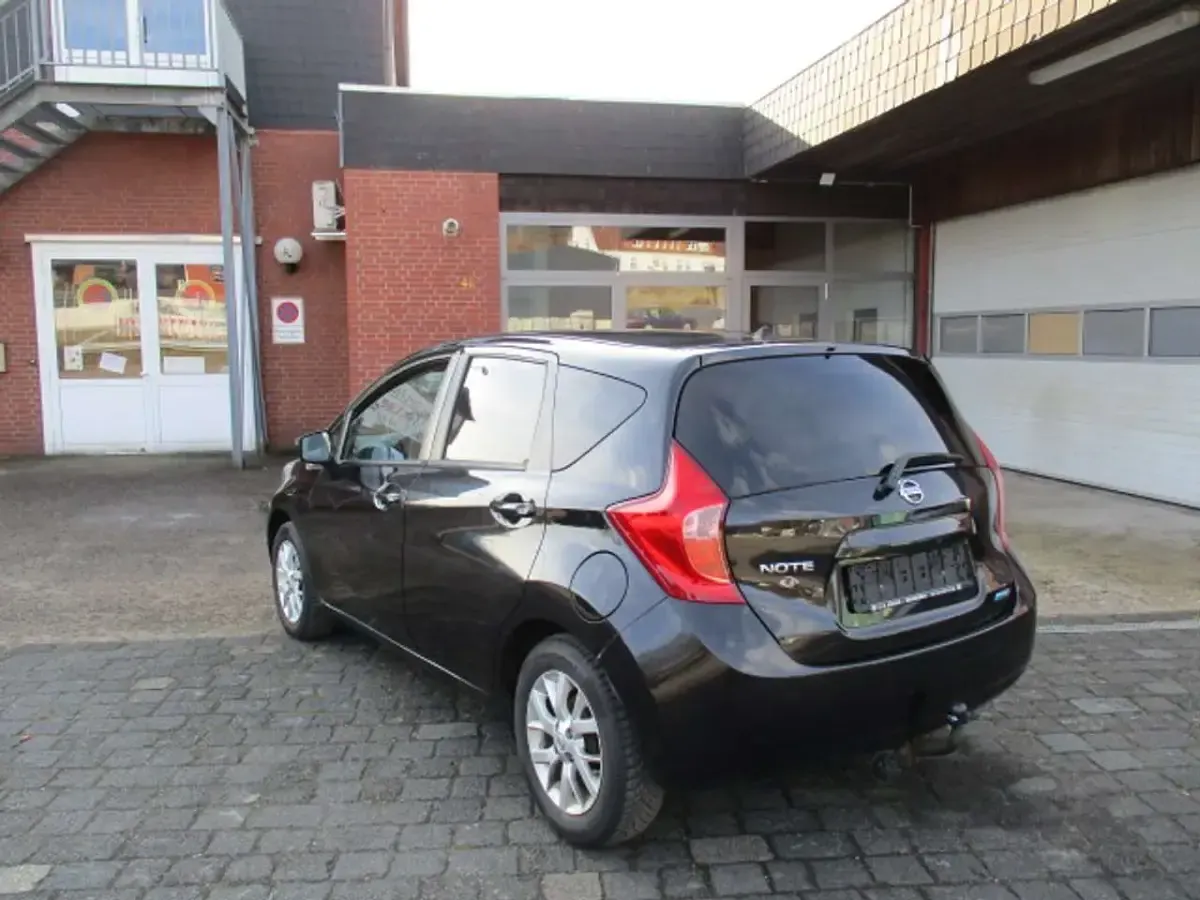 Gebraucht Nissan Note Acenta 90 PS (66 kW) 2015 Schwarz Kleinwagen