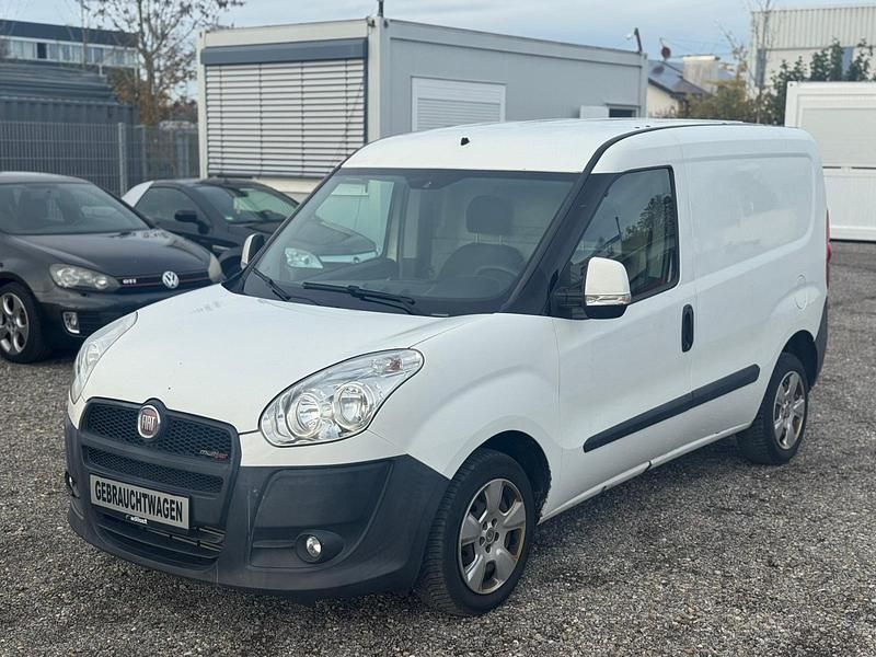 Weiß Gebraucht 2010 Fiat Doblò Van / Kleinbus | 3.990 € (Fairer Preis) - Bild 1/4
