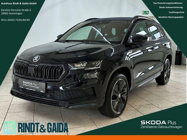 Schwarz Gebraucht 2023 Skoda Karoq SportLine SUV | 34.499 € (Teuer) - Bild 1/4