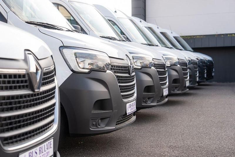 Gebraucht Renault Master 144 PS (105 kW) 2023 Weiß Van / Kleinbus