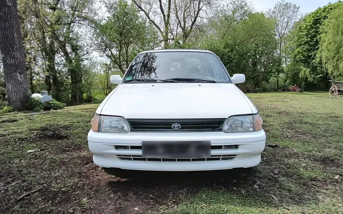Gebraucht Toyota Starlet 75 PS (55 kW) 1990 Weiß Kleinwagen