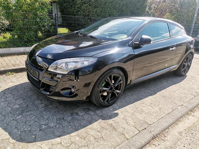 Gebraucht Renault Mégane III 140 PS (102 kW) 2010 Schwarz Coupé