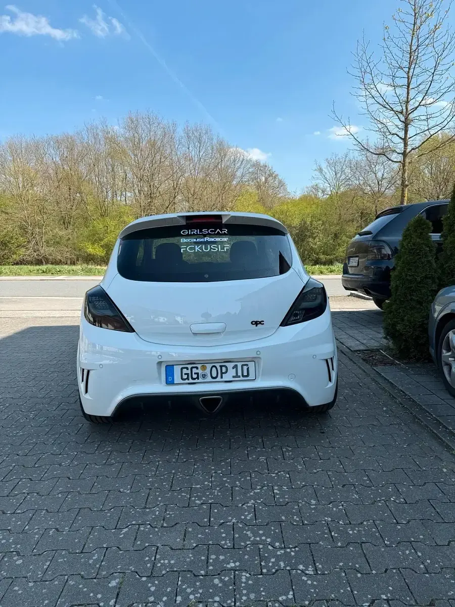 Gebraucht Opel Corsa OPC 150 PS (110 kW) 2011 Weiß Kleinwagen