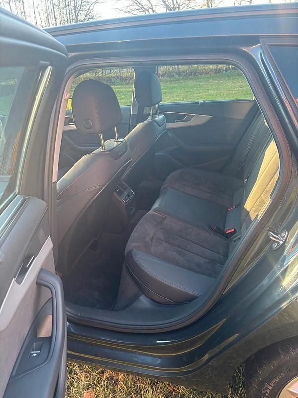 Gebraucht Audi A4 204 PS (150 kW) 2021 Grau Kombi