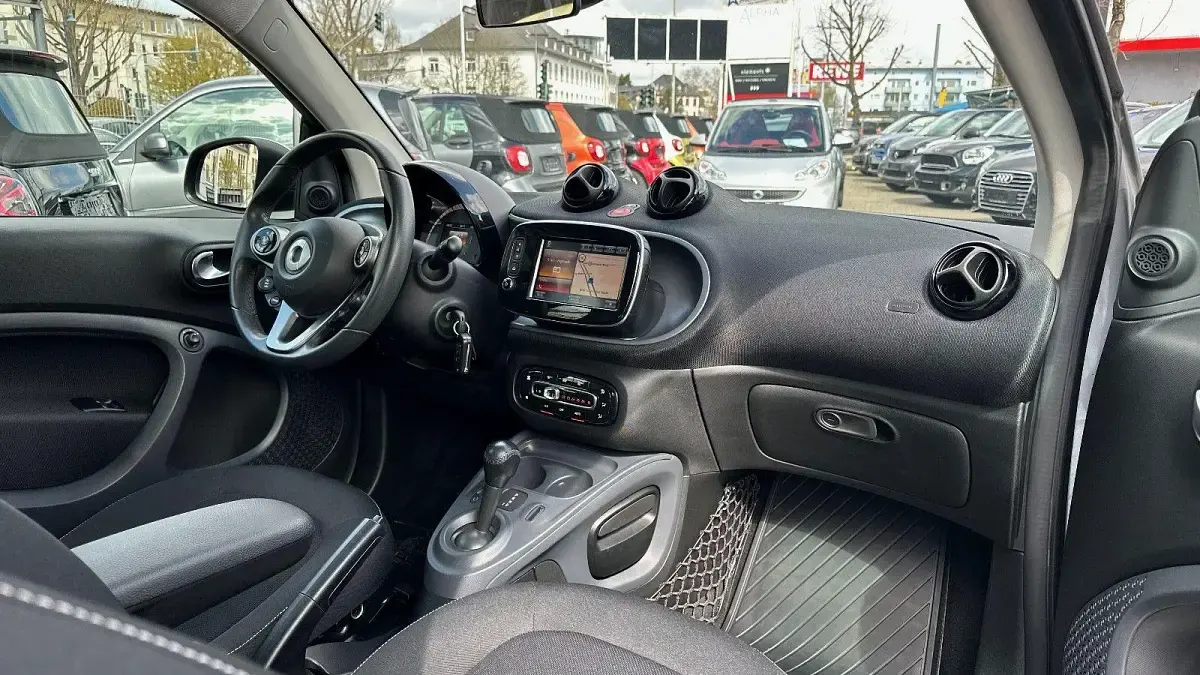 Używany Smart ForTwo Coupé 71 KM (52 kW) 2016 Niebieski Coupe