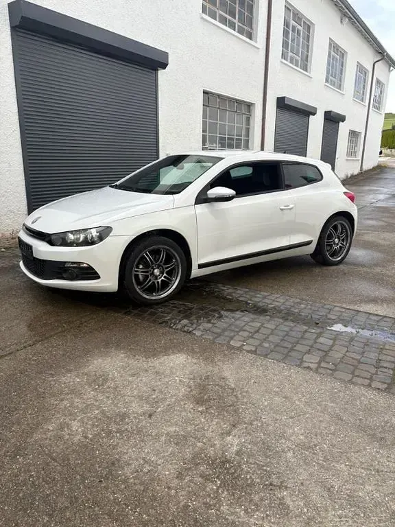 Gebraucht VW Scirocco 122 PS (89 kW) 2009 Weiß Coupé