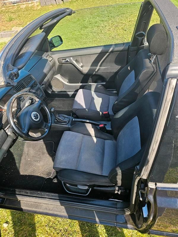 Gebraucht VW Golf Cabriolet 101 PS (74 kW) 2000 Blau Cabrio