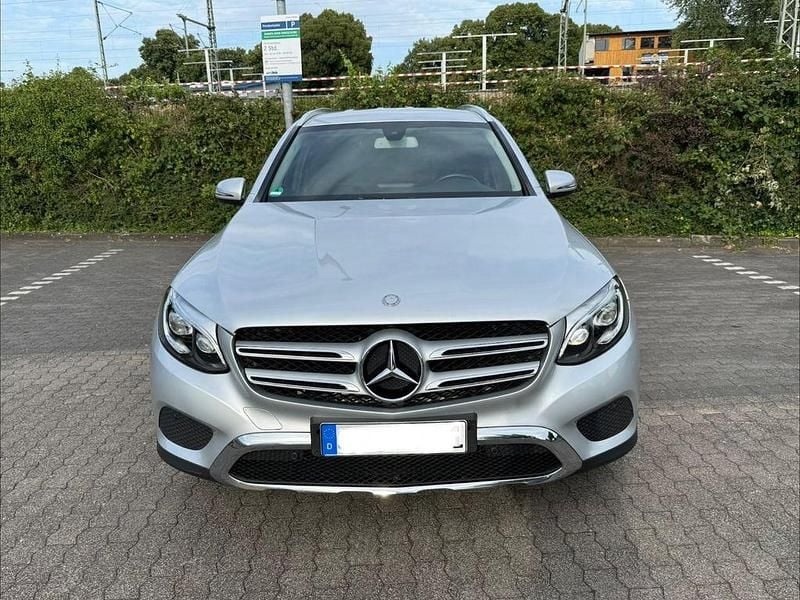 Gebraucht Mercedes GLC220 Exclusive 170 PS (125 kW) 2015 Silber SUV