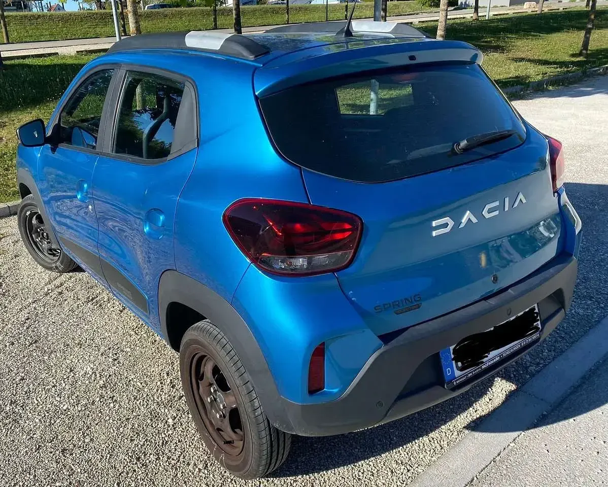 Używany Dacia Spring 33 kW (45 KM) 2023 Niebieski Hatchback