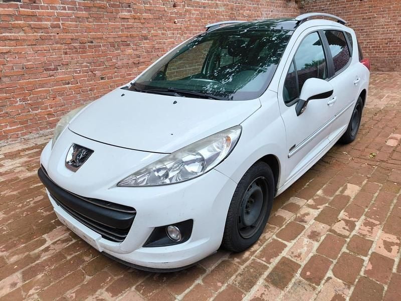 Weiß Gebraucht 2012 Peugeot 207 Family Kombi | 1.390 € (Superpreis) - Bild 1/4