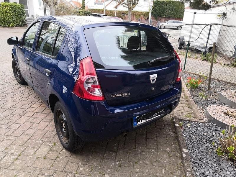 Gebraucht Dacia Sandero 75 PS (55 kW) 2009 Blau Limousine