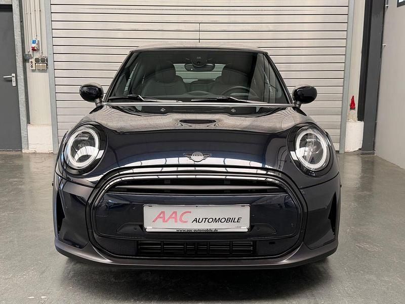 Gebraucht Mini Cooper Classic 136 PS (100 kW) 2023 Schwarz Kleinwagen