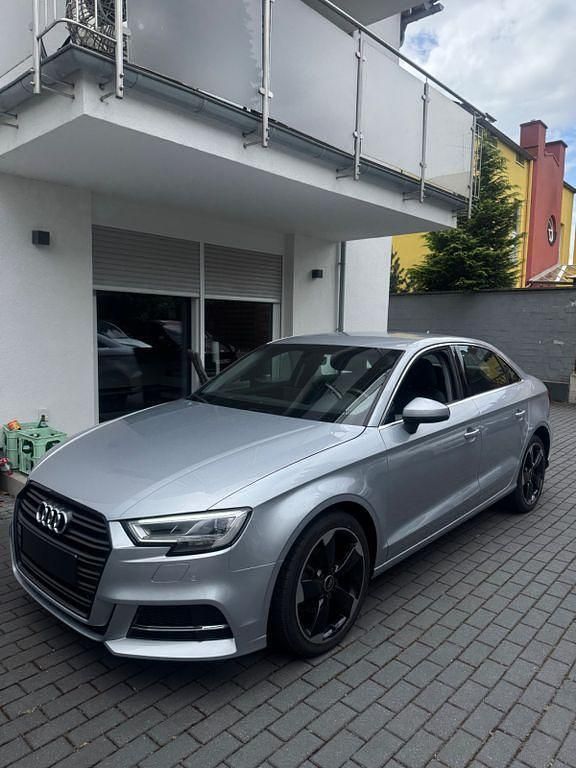Silber Gebraucht 2016 Audi A3 Limousine | 14.300 € (Guter Preis) - Bild 1/4