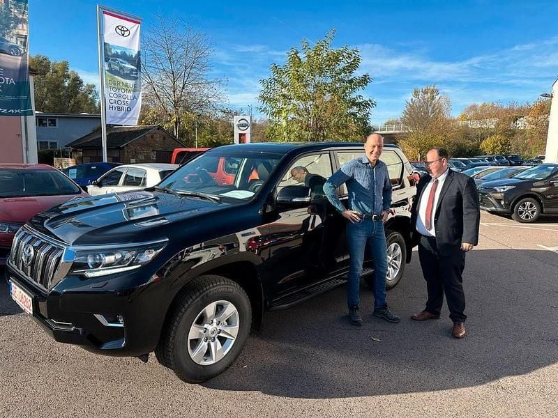 Schwarz Gebraucht 2022 Toyota Land Cruiser Comfort SUV | 53.900 € - Bild 1/4