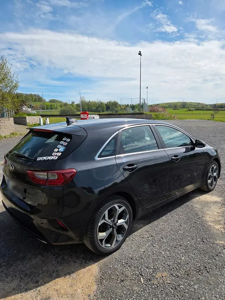 Gebraucht Kia Ceed Vision 136 PS (100 kW) 2020 Schwarz Kleinwagen