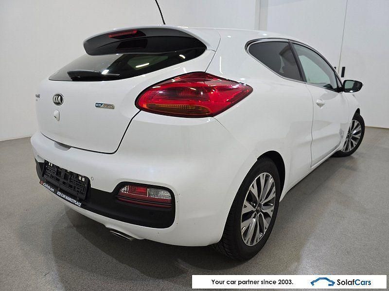 Gebraucht Kia ProCeed 110 PS (80 kW) 2015 Weiß Limousine