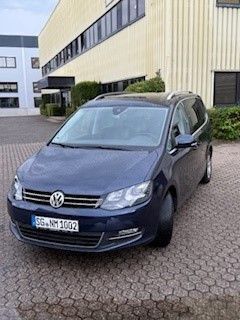 Blau Gebraucht 2016 VW Sharan Highline Van / Kleinbus | 19.900 € (Guter Preis) - Bild 1/4