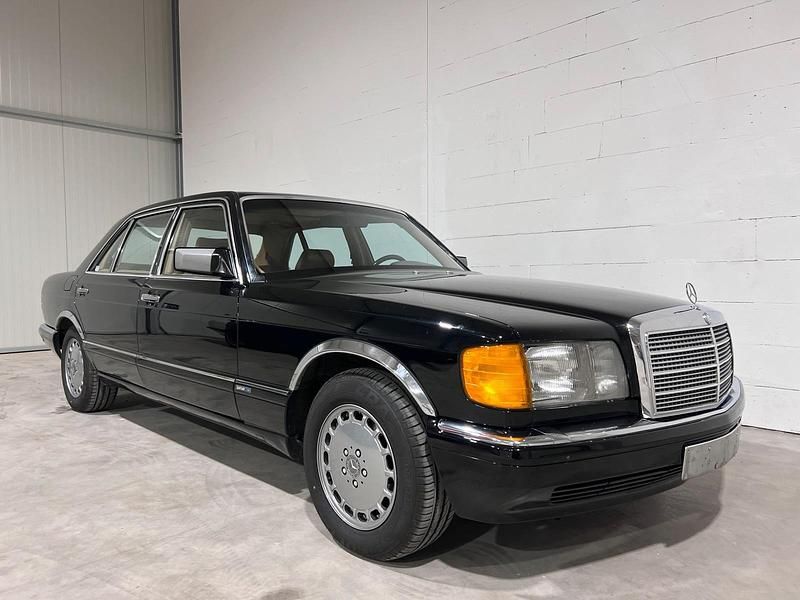 Schwarz Gebraucht 1985 Mercedes 500 Limousine | 24.900 € - Bild 1/4