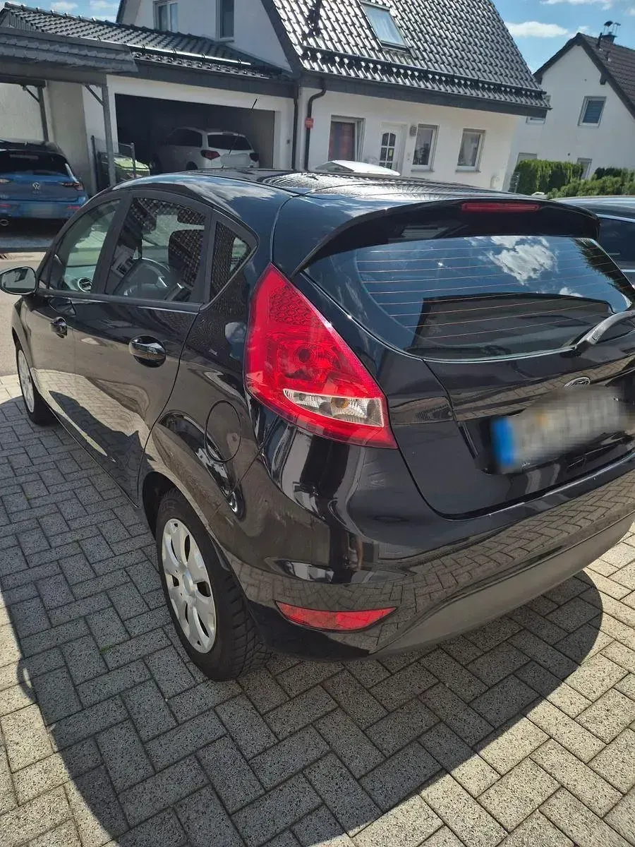 Gebraucht Ford Fiesta Trend 82 PS (60 kW) 2011 Schwarz Limousine