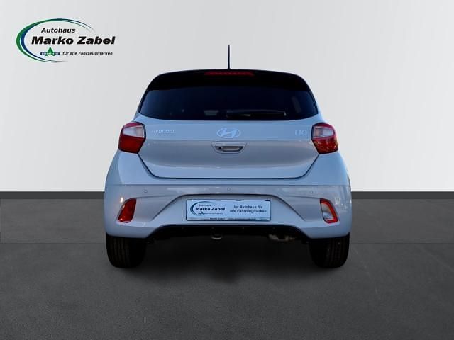 Neu Hyundai i10 79 PS (58 kW) 2025 Grau Kleinwagen