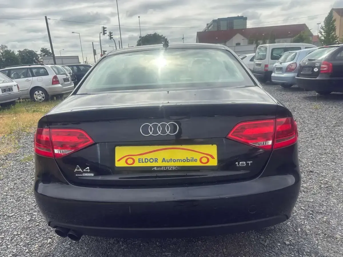 Gebraucht Audi A4 Attraction 160 PS (117 kW) 2008 Phantomschwarz perleffekt Limousine
