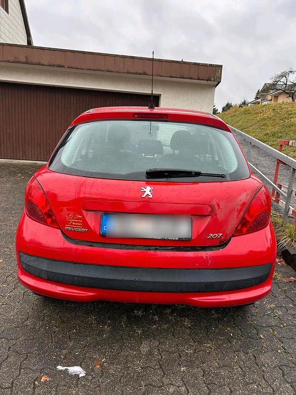 Gebraucht Peugeot 207 120 PS (88 kW) 2009 Rot Kleinwagen