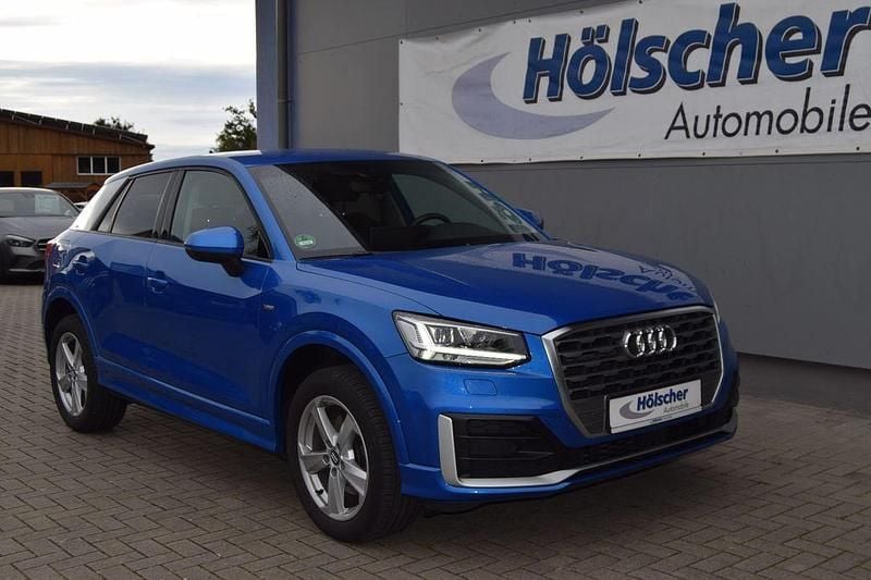 Blau Gebraucht 2019 Audi Q2 S-Line SUV | 19.999 € (Guter Preis) - Bild 1/4