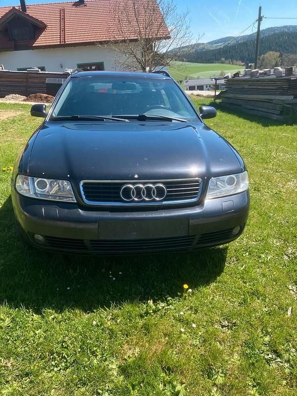 Second-hand Audi A4 115 CP (84 kW) 2000 Negru Break