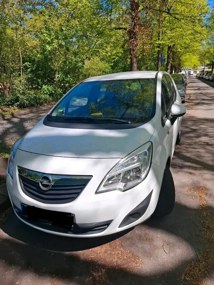 Używany Opel Meriva 101 KM (74 kW) 2012 Biały Minivan