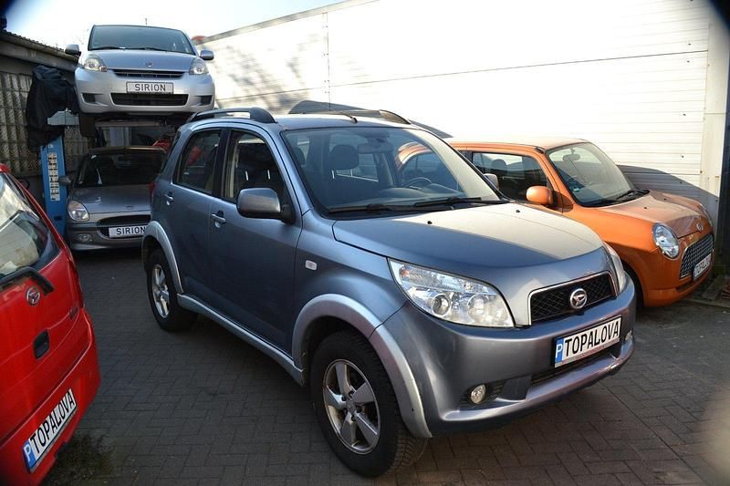 Gebraucht Daihatsu Terios 105 PS (77 kW) 2008 Grau SUV