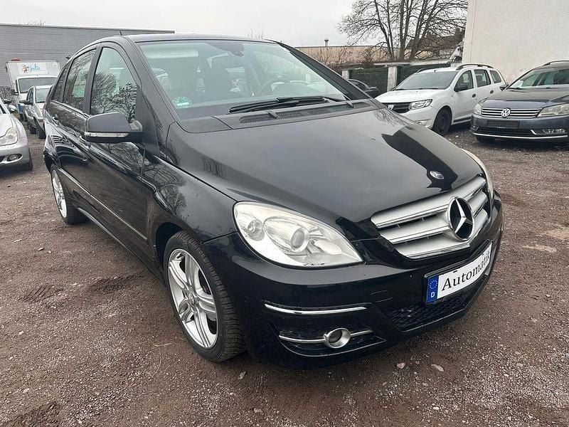 Gebraucht Mercedes B180 116 PS (85 kW) 2010 Schwarz Van / Kleinbus
