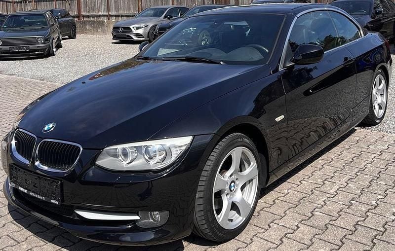 Gebraucht BMW 320 Cabriolet Performance 184 PS (135 kW) 2012 Schwarz Cabrio