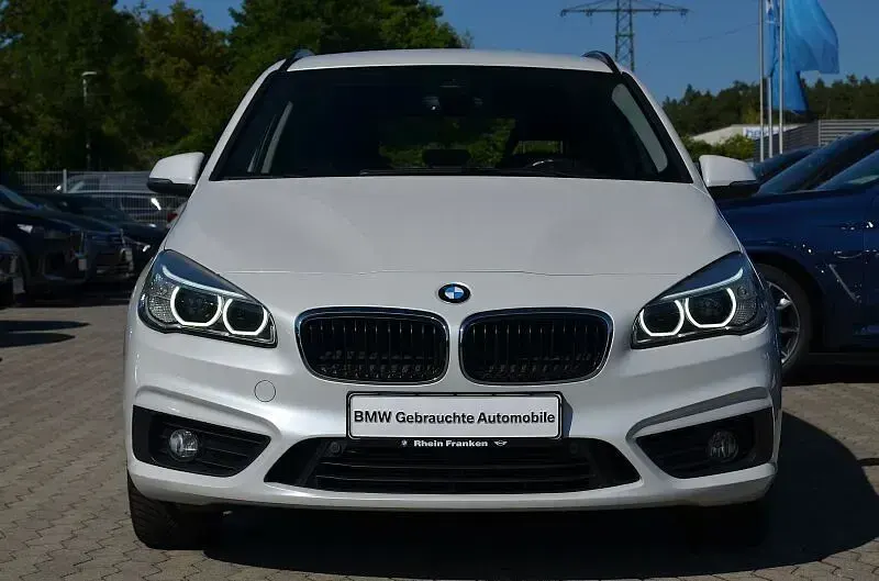 Gebraucht BMW 218 Active Tourer Advantage 150 PS (110 kW) 2016 Weiß Van / Kleinbus