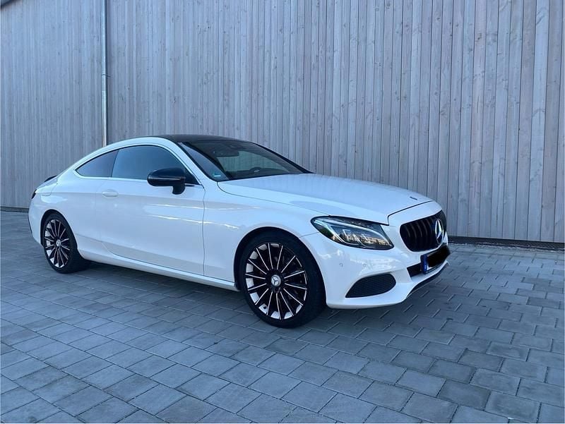 Gebraucht Mercedes C220 170 PS (125 kW) 2016 Weiß Coupé