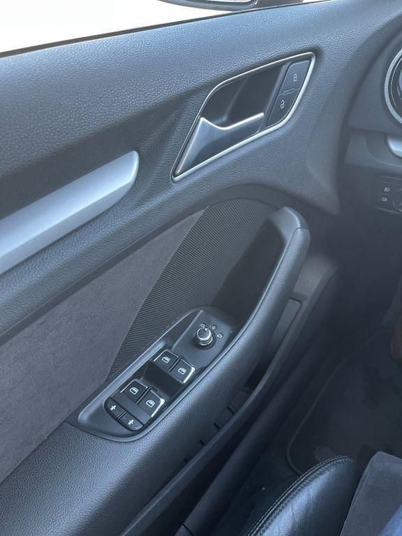 Gebraucht Audi A3 Ambiente 122 PS (89 kW) 2013 Rot Limousine