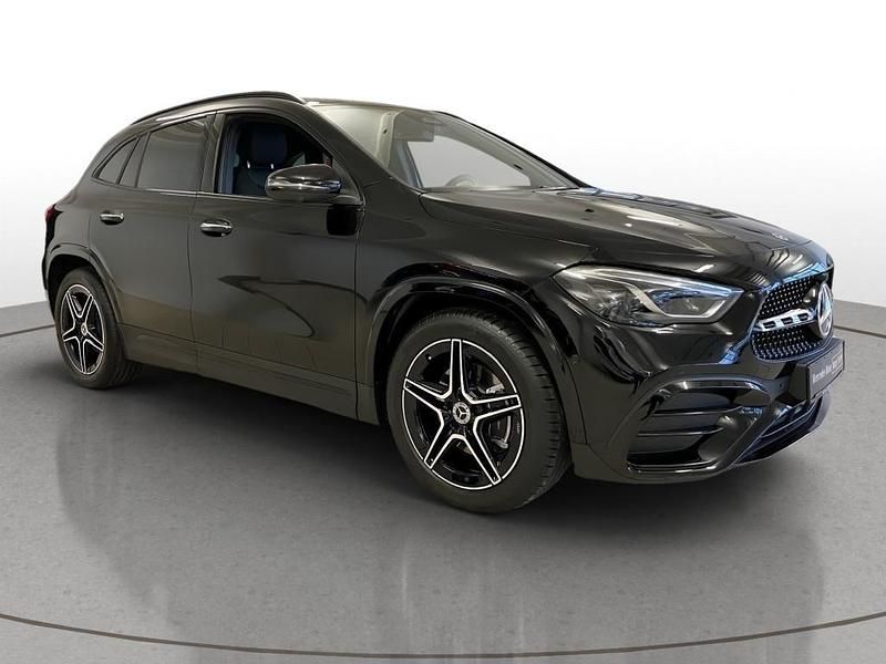 Gebraucht Mercedes GLA200 AMG line 163 PS (119 kW) 2025 Unilack nachtschwarz SUV