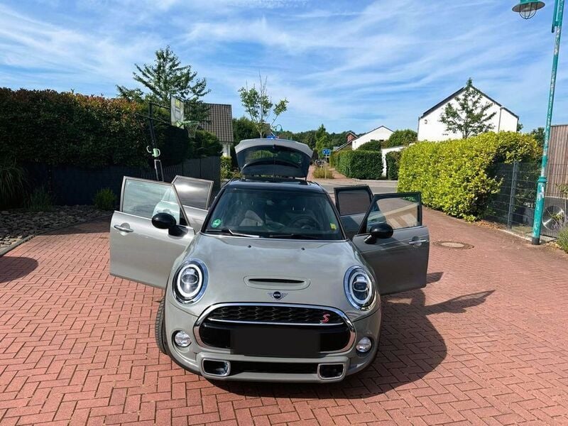 Grau Gebraucht 2019 Mini Cooper S Kleinwagen | 22.500 € (Etwas zu teuer) - Bild 1/4