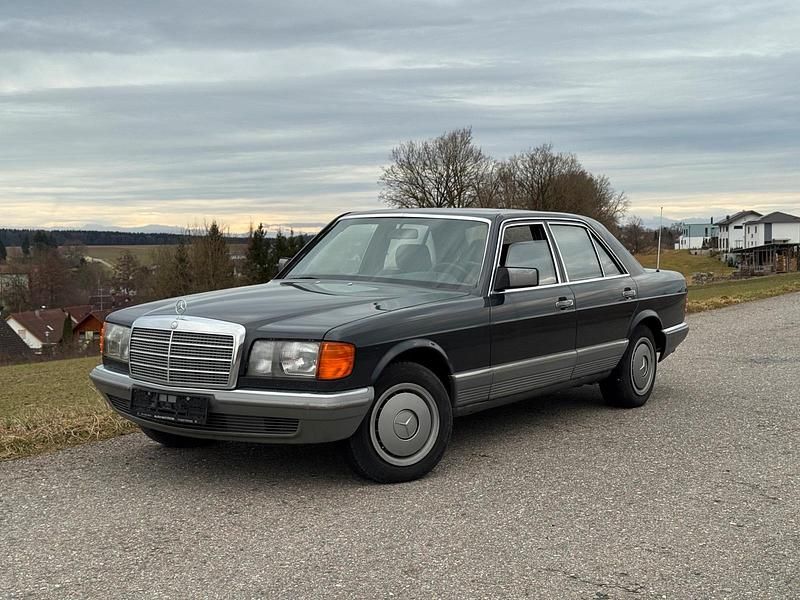 Gebraucht Mercedes 380 204 PS (150 kW) 1984 Grau Limousine