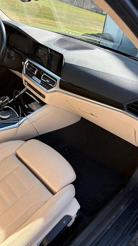 Gebraucht BMW 320 Advantage 190 PS (139 kW) 2019 Grau Kombi