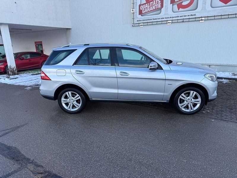 Gebraucht Mercedes ML350 258 PS (189 kW) 2012 Silber SUV
