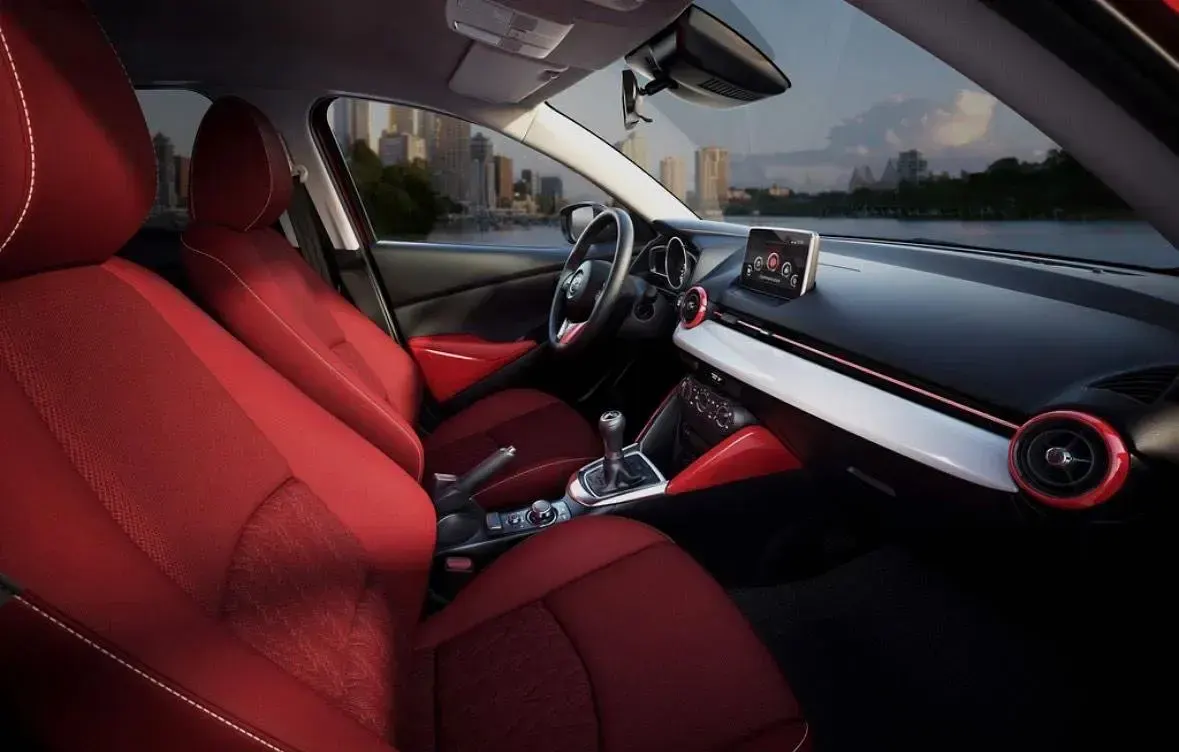Gebraucht Mazda 2 90 PS (66 kW) 2016 Weiß Kleinwagen