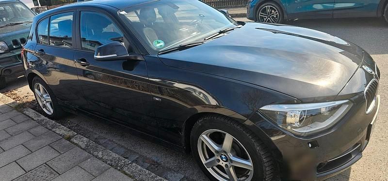 Gebraucht BMW 116 116 PS (85 kW) 2013 Schwarz Kleinwagen