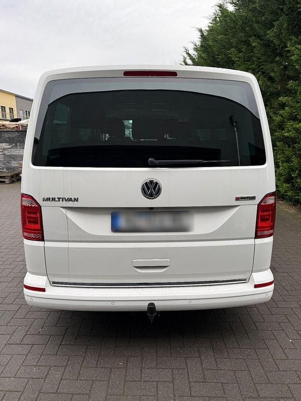 Gebraucht VW Multivan 199 PS (146 kW) 2018 Weiß Van