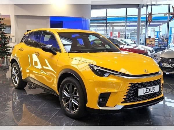 Neu Lexus LBX 136 PS (100 kW) 2025 Gelb (sonnengelb) SUV
